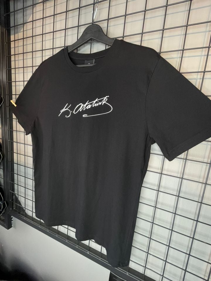 Atatürk İmza Tshirt Siyah