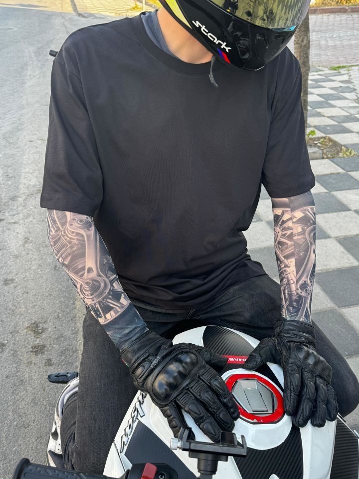 Kol Dövmesi - Güneş Koruması / MODEL-E