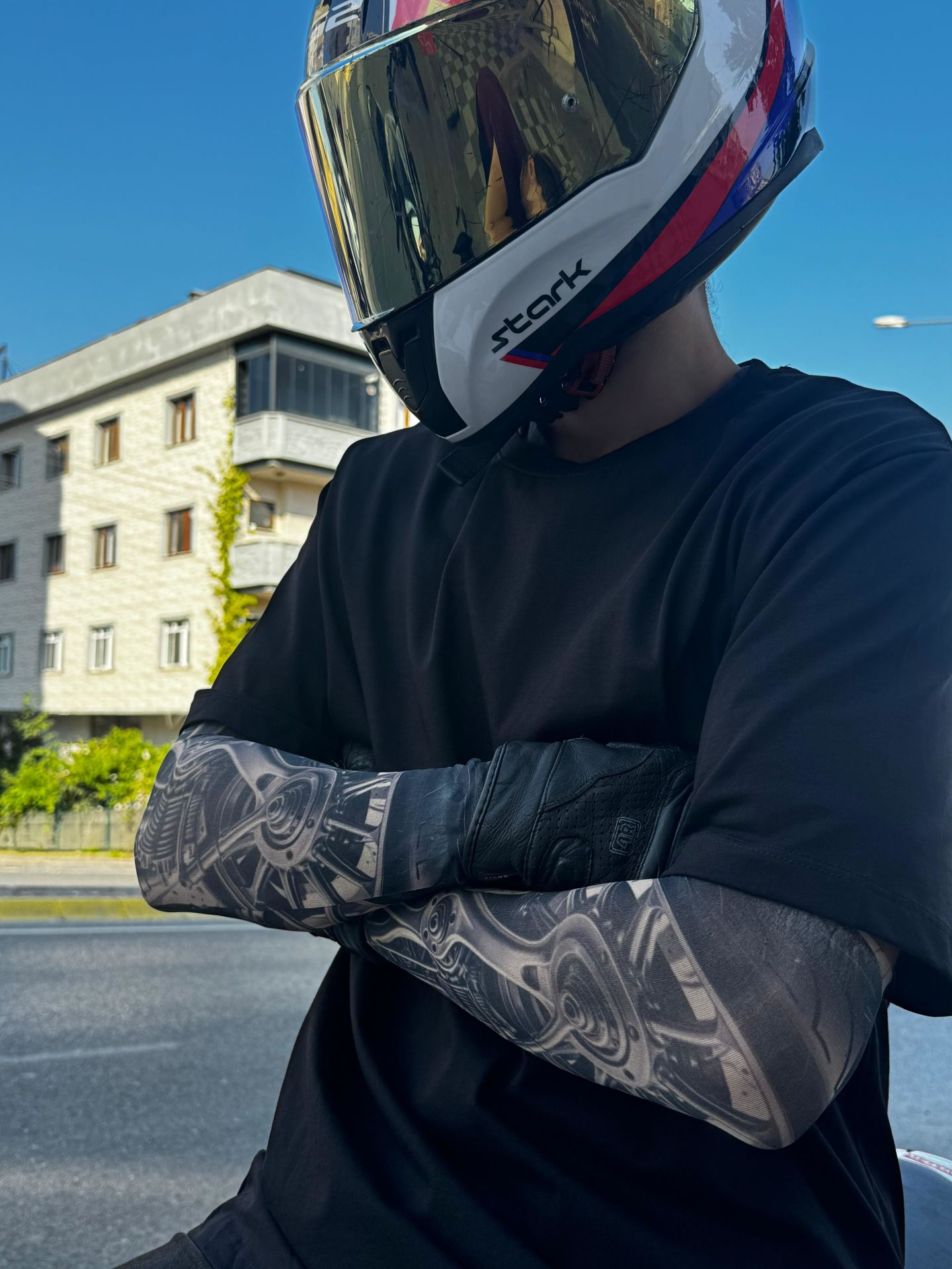 Kol Dövmesi - Güneş Koruması / MODEL-E