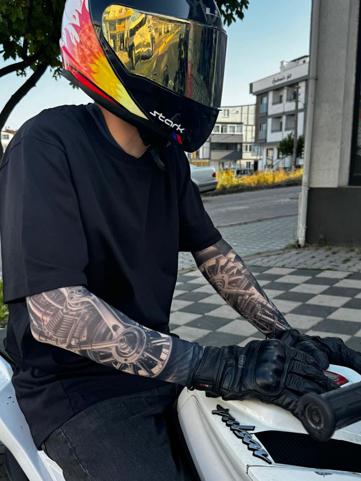 Kol Dövmesi - Güneş Koruması / MODEL-E